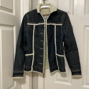 Billabong Ladies denim jacket, Sherpa lined.
